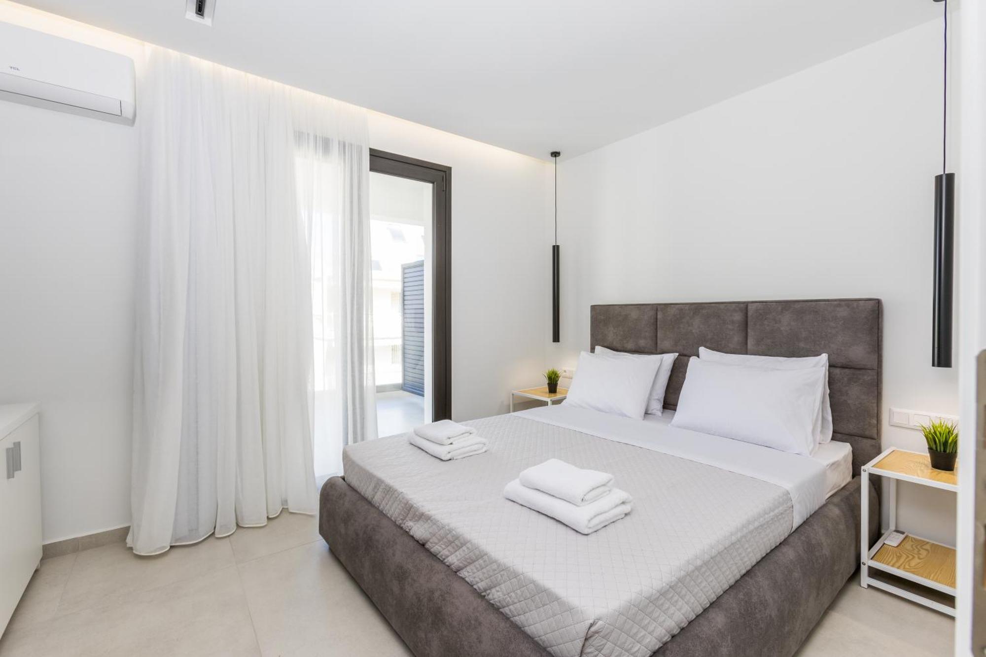 Varkiza Luxury Suites By Raise Вари Экстерьер фото