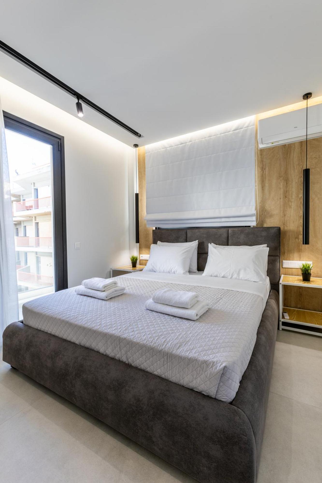 Varkiza Luxury Suites By Raise Вари Экстерьер фото