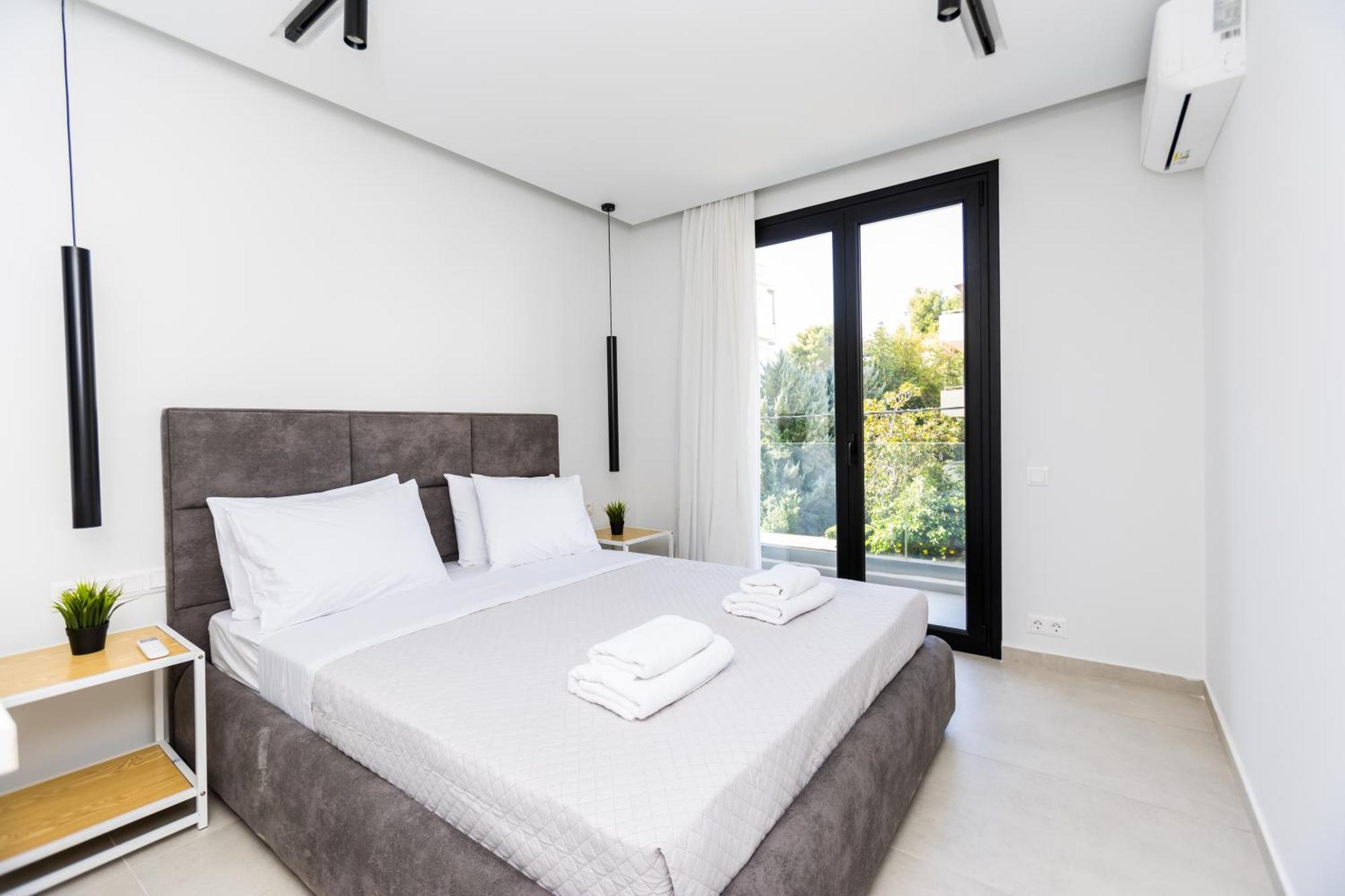 Varkiza Luxury Suites By Raise Вари Экстерьер фото